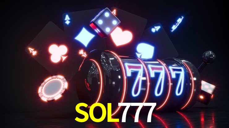 Una escena digital vívida inspirada en casino con SOL777 mostrado prominentemente, luces brillantes, fichas, cartas y acentos dorados.